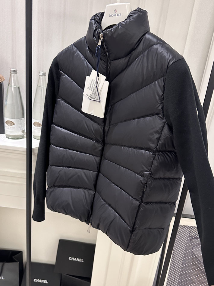 最高級モンクレールスーパーコピー Moncler ニットブルゾン CARDIGAN TRICOT トリコ ブラック 2525193 レディース モンクレール ダウンベスト - 画像 (5)