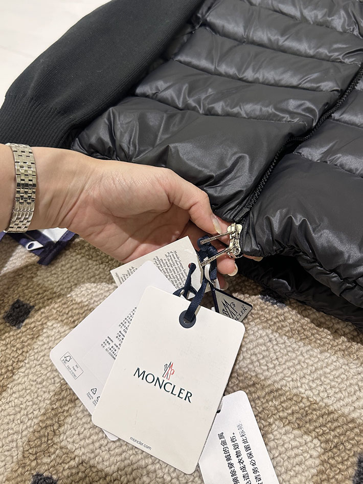 最高級モンクレールスーパーコピー Moncler ニットブルゾン CARDIGAN TRICOT トリコ ブラック 2525193 レディース モンクレール ダウンベスト - 画像 (3)