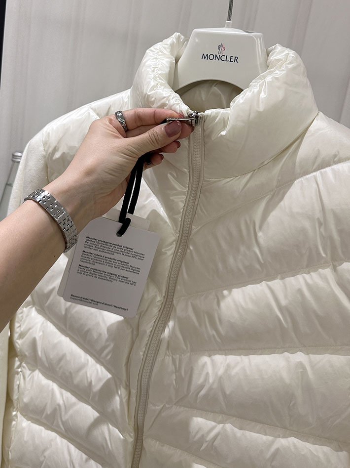 最高級モンクレールスーパーコピー Moncler ニットブルゾン CARDIGAN TRICOT トリコ ホワイト 2525194 レディース モンクレール ダウンベスト - 画像 (9)