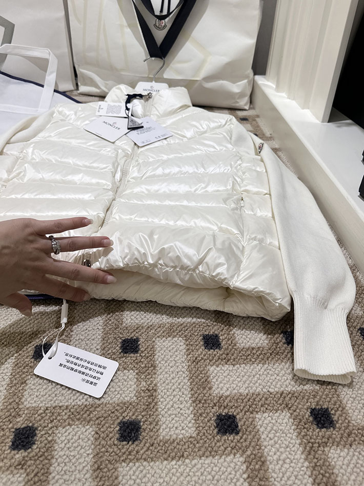 最高級モンクレールスーパーコピー Moncler ニットブルゾン CARDIGAN TRICOT トリコ ホワイト 2525194 レディース モンクレール ダウンベスト - 画像 (5)