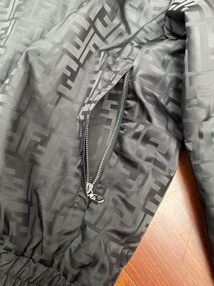 最高級フェンディスーパーコピー ナイロンジャケット FENDI FF nylon bomber ブラック 2525200 ジャケット 流行り メンズ - 画像 (8)