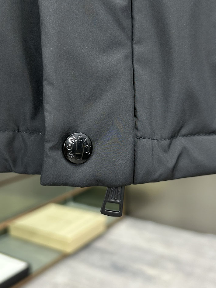 最高級モンクレールスーパーコピー Moncler Epineショートダウンジャケット ブラック 2525216 2025 ダウンジャケット メンズ - 画像 (3)