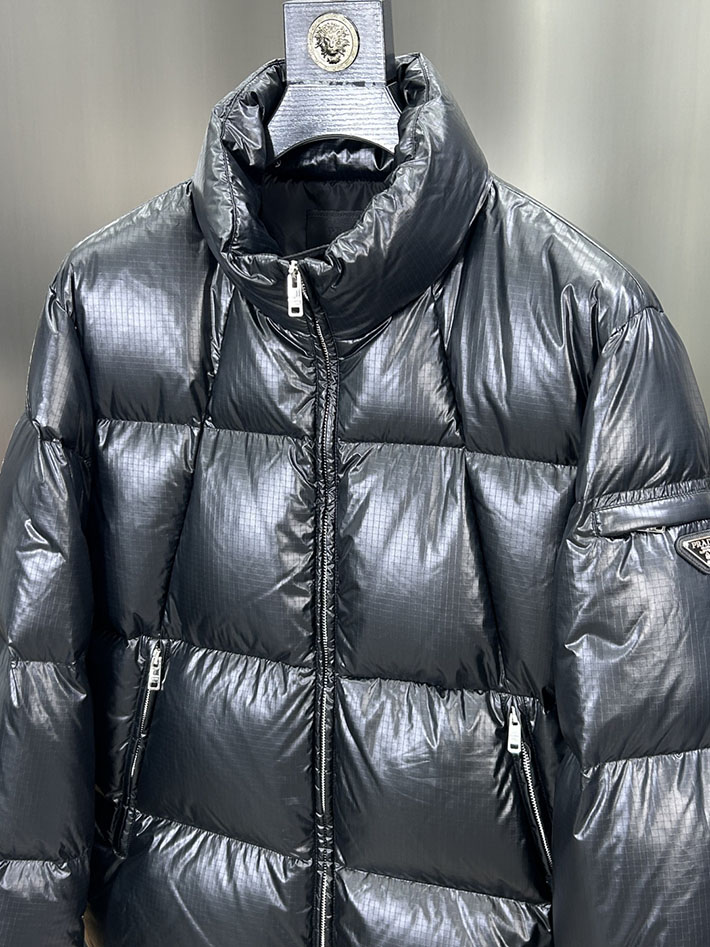 最高級プラダスーパーコピー PRADA 2025新作 Re-Nylon パファージャケット ブラック 2525217 今年 流行るダウン メンズ - 画像 (7)