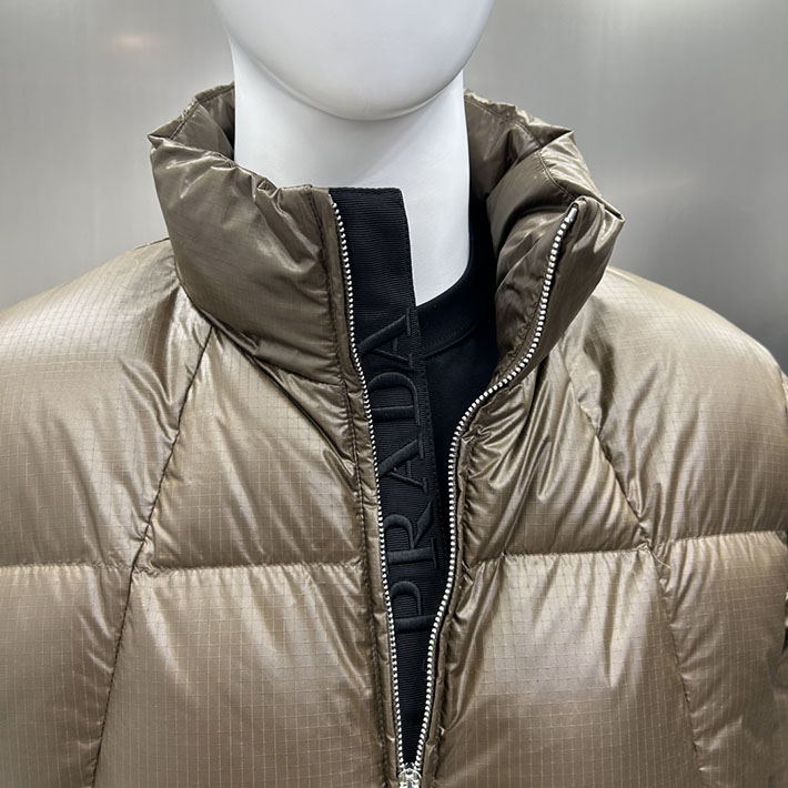 最高級プラダスーパーコピー PRADA 2025新作 Re-Nylon パファージャケット ブラウン 2525218 今年 流行るダウン メンズ - 画像 (14)