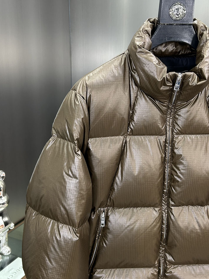 最高級プラダスーパーコピー PRADA 2025新作 Re-Nylon パファージャケット ブラウン 2525218 今年 流行るダウン メンズ - 画像 (11)