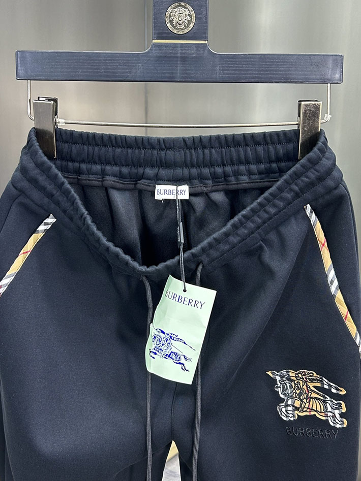 最高級バーバリースーパーコピー BURBERRY ロングパンツ メンズ ボトムス スウェット ロゴプリント ブラック 2525240 バーバリー パンツ メンズ - 画像 (4)