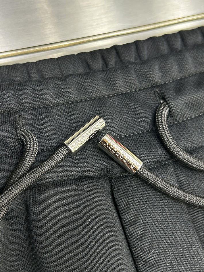 最高級バーバリースーパーコピー BURBERRY ロングパンツ メンズ ボトムス スウェット ロゴプリント ブラック 2525240 バーバリー パンツ メンズ - 画像 (3)