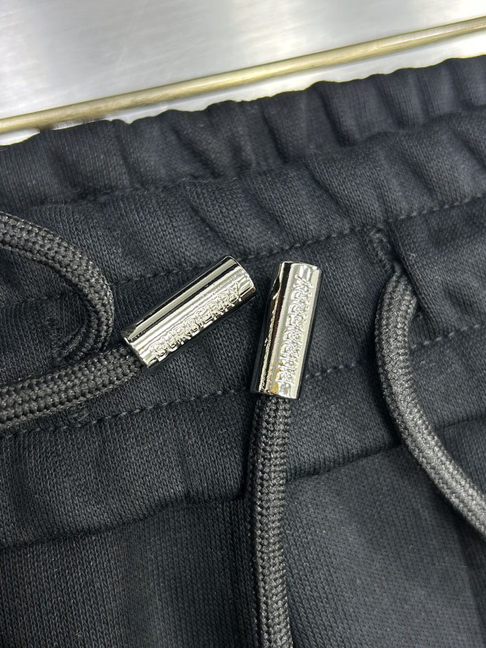 最高級バーバリースーパーコピー BURBERRY ヴィンテージチェックパネルコットンパンツ ボトムス ブラック 2525245 バーバリー パンツ コーデ - 画像 (3)