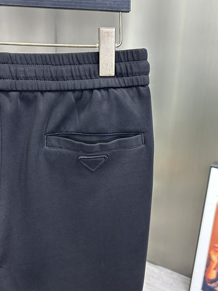 最高級プラダスーパーコピー PRADA トライアングルプレートシルク混トラックロングパンツ ブラック 2525253 プラダ パンツ メンズ - 画像 (4)
