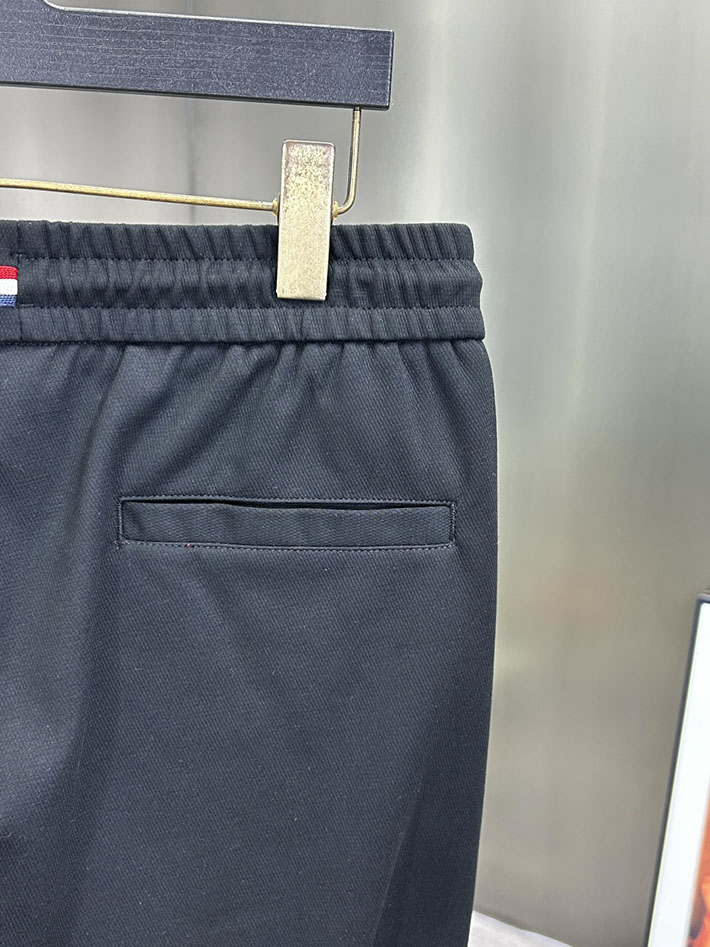 最高級モンクレールスーパーコピー MONCLER NewArrival トリコロール スウェットパンツ ブラック 2525255 モンクレール パンツ メンズ - 画像 (3)