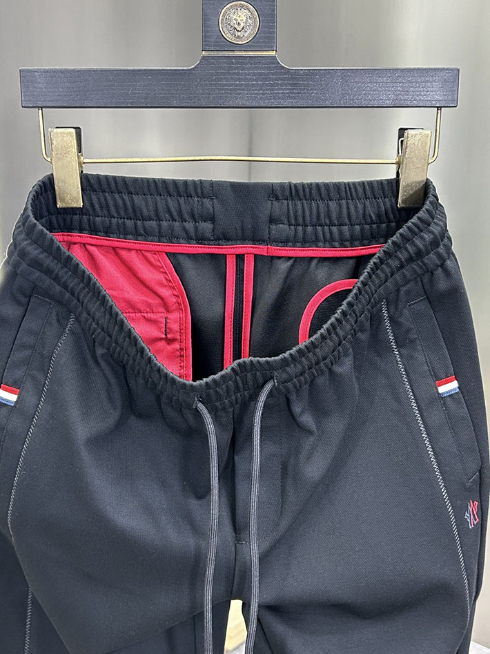 最高級モンクレールスーパーコピー MONCLER NewArrival トリコロール スウェットパンツ ブラック 2525255 モンクレール パンツ メンズ - 画像 (2)