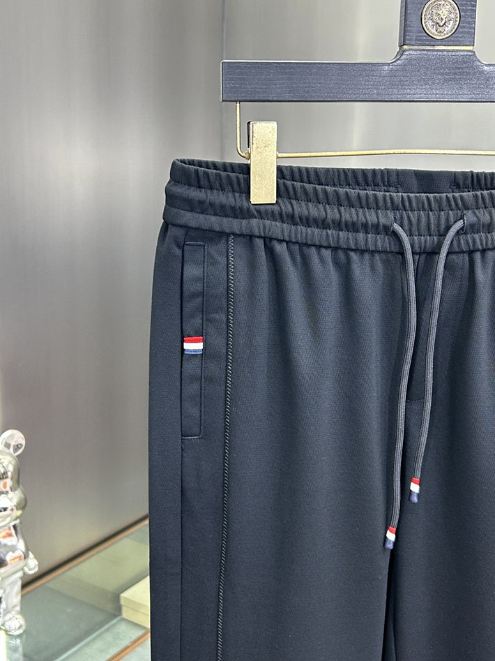 最高級モンクレールスーパーコピー MONCLER NewArrival トリコロール スウェットパンツ ブラック 2525255 モンクレール パンツ メンズ - 画像 (8)