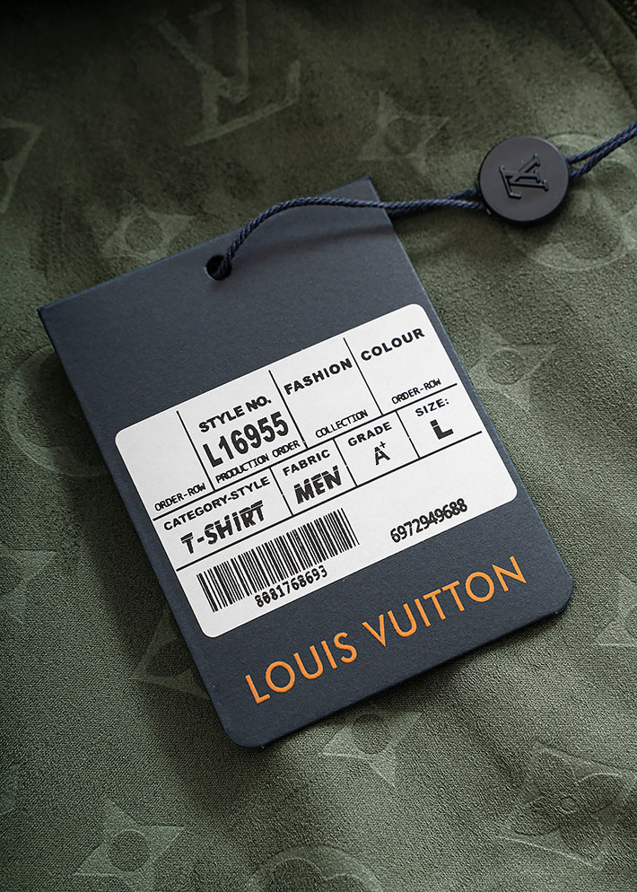 最高級ルイヴィトンスーパーコピー lv モノグラム エンベリッシュド フーデッドブルゾン カーキ 2525261 ルイヴィトン ジャケット 新作 - 画像 (3)