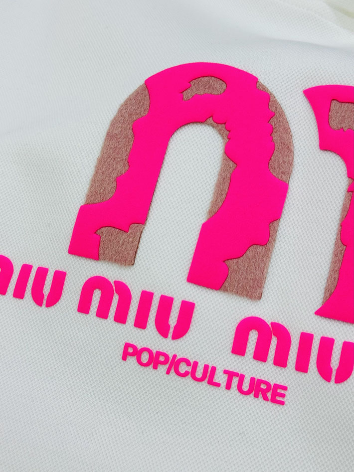 最高級MiuMiuスーパーコピー MiuMiu パーカー プルオーバー フーディー スウェット ホワイト 2525293 MiuMiu パーカー メンズ - 画像 (6)