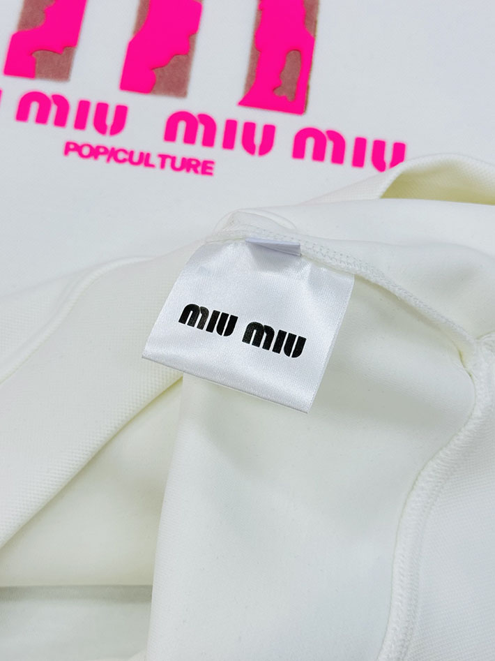 最高級MiuMiuスーパーコピー MiuMiu パーカー プルオーバー フーディー スウェット ホワイト 2525293 MiuMiu パーカー メンズ - 画像 (4)