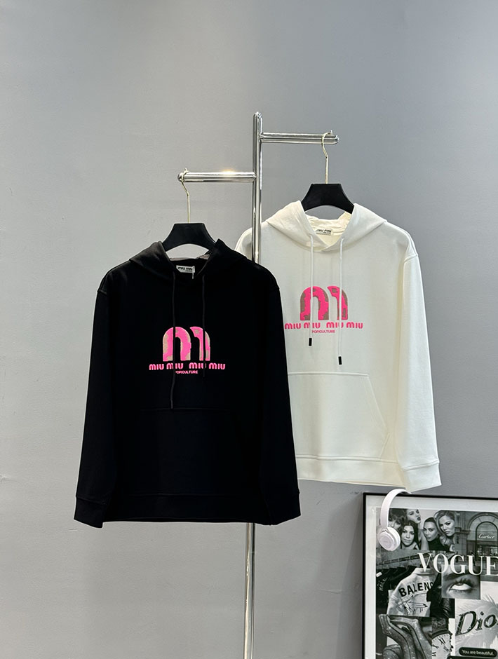MiuMiu パーカー メンズ