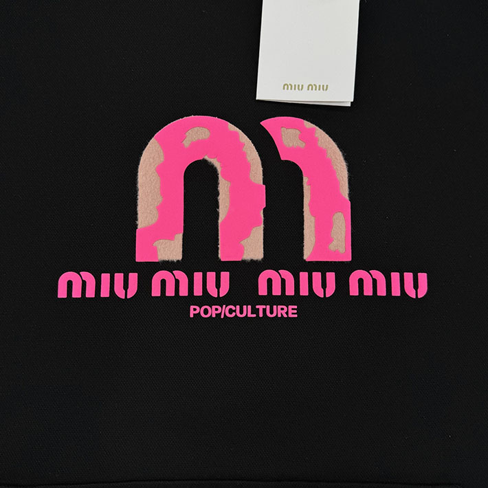 最高級MiuMiuスーパーコピー MiuMiu パーカー プルオーバー フーディー スウェット ブラック 2525294 MiuMiu パーカー メンズ - 画像 (6)