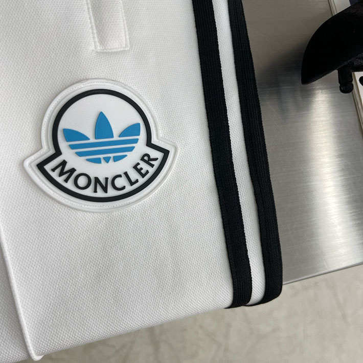 最高級モンクレールスーパーコピー MONCLER ロゴ パーカー パンツ 上下セット ホワイト 2525301 MONCLER セットアップ - 画像 (3)