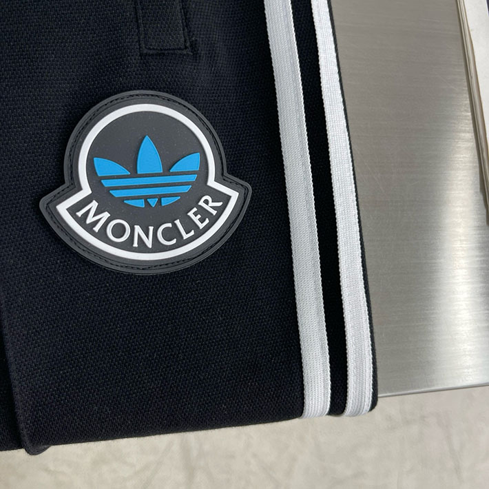 最高級モンクレールスーパーコピー MONCLER ロゴ パーカー パンツ 上下セット ブラック 2525302 MONCLER セットアップ - 画像 (3)