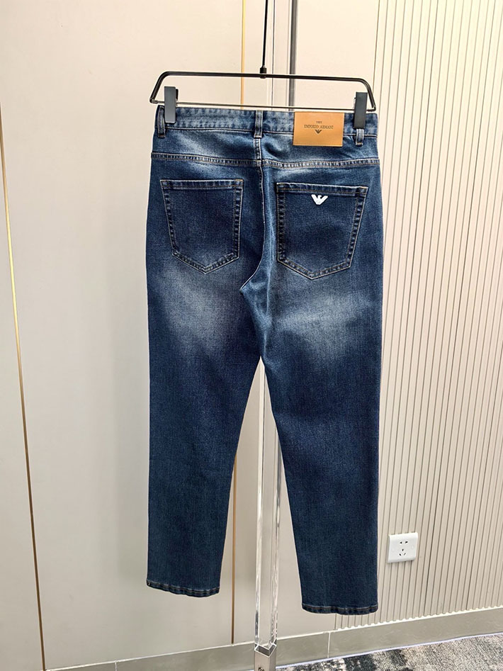 最高級アルマーニスーパーコピー メンズ ジーンズ MIX OF COLOURS ON BLUE DENIM 2525339 アルマーニ デニムパンツ - 画像 (9)