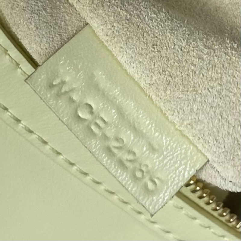 最高級セリーヌスーパーコピー CELINE カバ ニューラゲージ グロッシーカーフスキン シトラス 123963GW4.11CU セリーヌ トートバッグ 人気 - 画像 (2)
