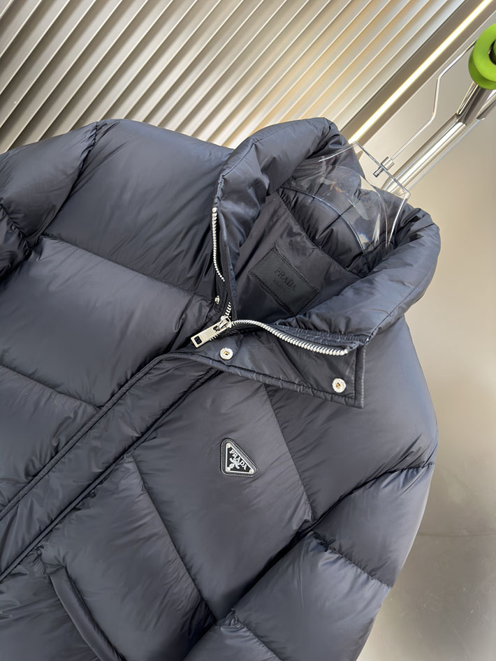 最高級プラダスーパーコピー PRADA オーバーサイズ ユニセックス ダウンジャケット ブラック 2525379 今年 流行りのダウンジャケット - 画像 (6)