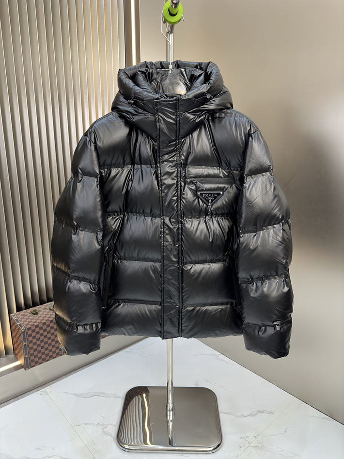 最高級プラダスーパーコピー PRADA オーバーサイズ ユニセックス ダウンジャケット ホワイト 2525380 今年 流行りのダウンジャケット - 画像 (8)