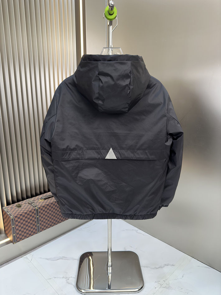 最高級モンクレールスーパーコピー Moncler ベルガン リバーシブル ショートダウンジャケット ブラック 2525382 今年 流行りのダウンジャケット - 画像 (2)