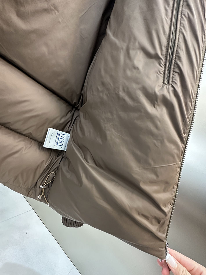 最高級モンクレールスーパーコピー Moncler Verone リバーシブル ダウンジャケット ブラウン 2525387 今年 流行りのダウンジャケット - 画像 (5)