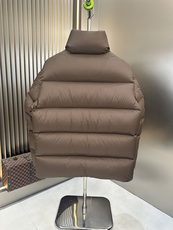 最高級モンクレールスーパーコピー Moncler Verone リバーシブル ダウンジャケット ブラウン 2525387 今年 流行りのダウンジャケット - 画像 (3)