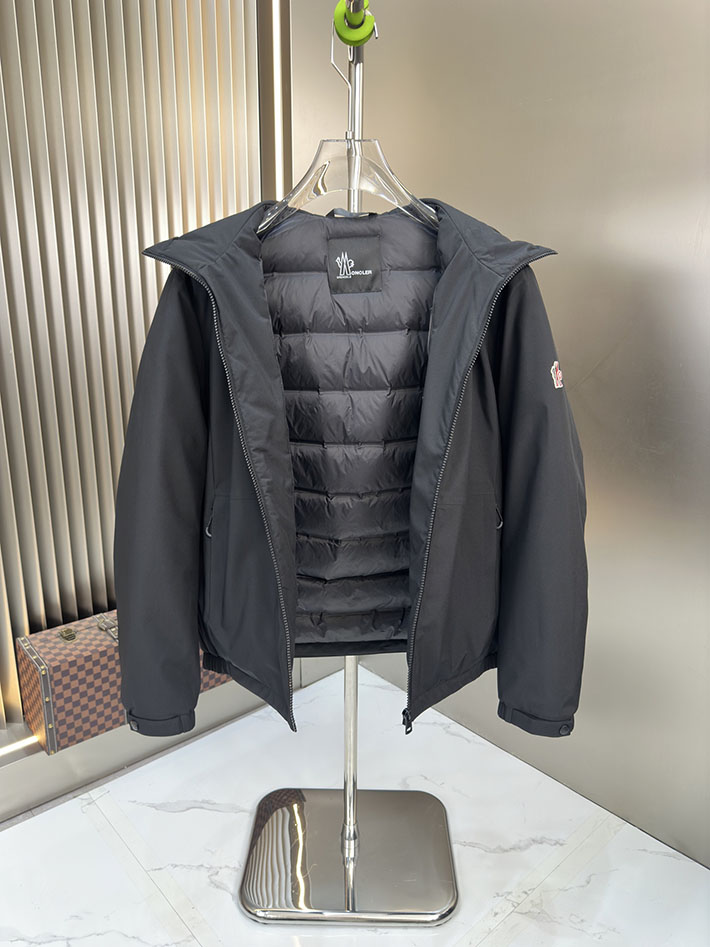 最高級モンクレールスーパーコピー Moncler フード ウインドブレーカー ジャケット ブラック 2525393 時代遅れ コート 2025 メンズ - 画像 (4)