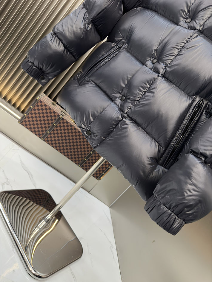 最高級モンクレールスーパーコピー Moncler Dervox ショート ダウンジャケット ブラック 2525400 今年 流行りのダウンジャケット - 画像 (7)