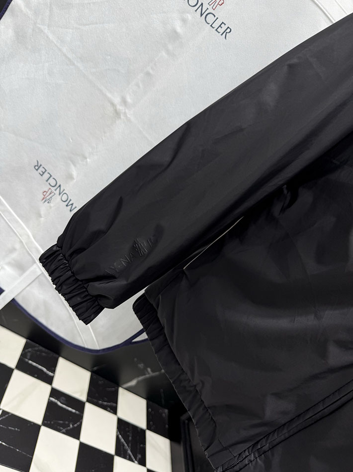 最高級モンクレールスーパーコピー Moncler GRENOBLE ダウンジャケット ブラック 2525404 モンクレール アウトレット どれくらい 安い - 画像 (8)
