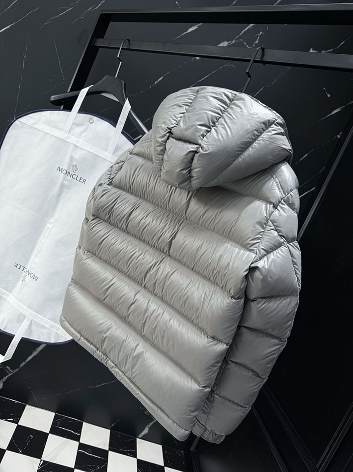 最高級モンクレールスーパーコピー Moncler Couyere ショートダウンジャケット グレー 2525412 バーバリー アウトレット 通販 - 画像 (3)