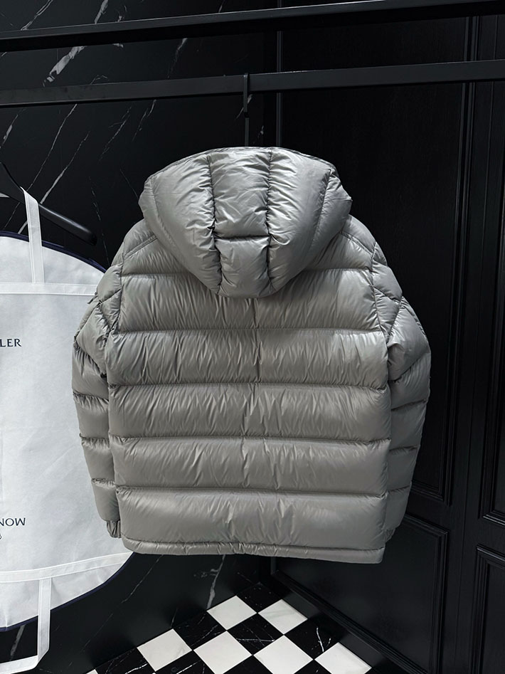 最高級モンクレールスーパーコピー Moncler Couyere ショートダウンジャケット グレー 2525412 バーバリー アウトレット 通販 - 画像 (2)