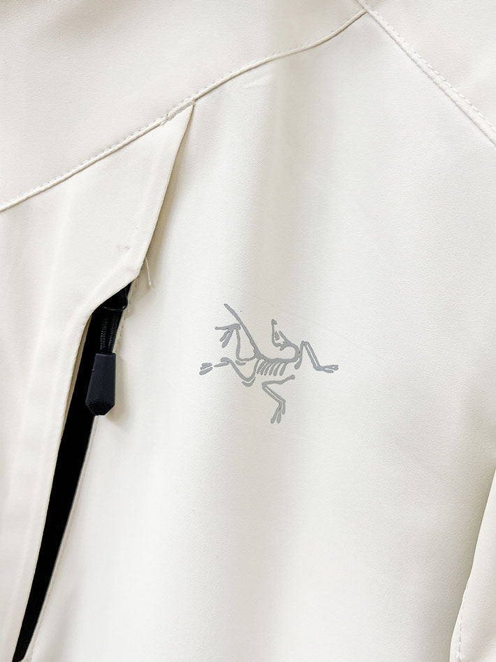 最高級アークテリクススーパーコピー ARC’TERYX ベータインサレーテッドジャケット メンズ ホワイト 2525429 アークテリクス ベータジャケット - 画像 (10)