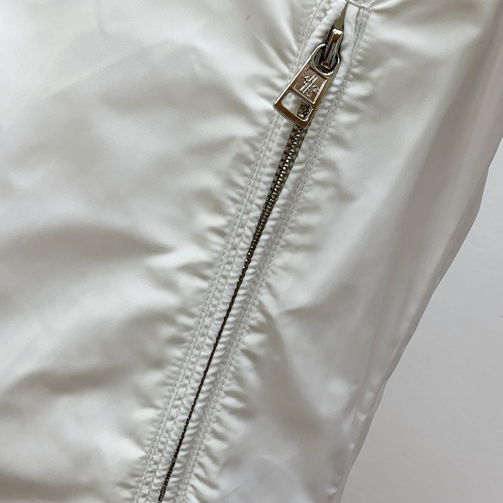 最高級モンクレールスーパーコピー MONCLER GRENOBLE メンズ アウター ジャケット ホワイト 2525623 モンクレール ナイロンジャケット メンズ - 画像 (4)