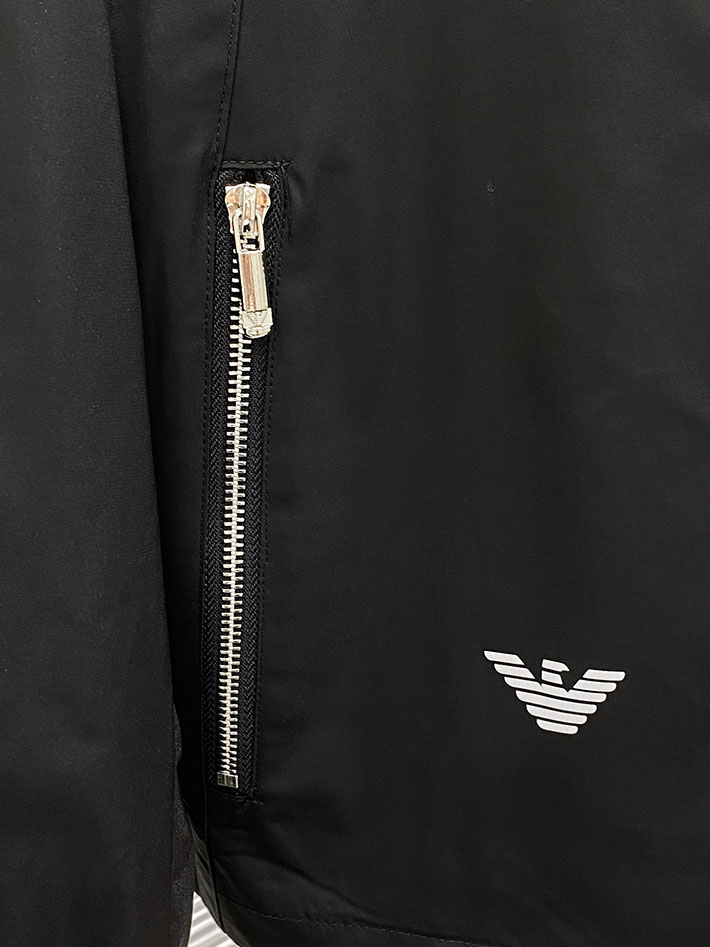 最高級アルマーニスーパーコピー ARMANI ロゴプリントリバーシブルジャケット ブラック 2525662 アルマーニ ジャケット メンズ - 画像 (3)