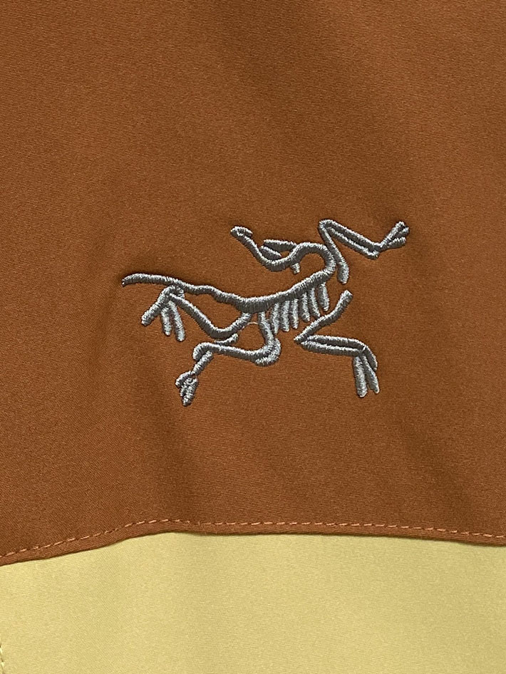 アークテリクス マウンテンパーカー ARC’TERYX アトム フーディ ナイロンジャケット ブラウン/イエロー 2525678 アークテリクス ジャケット レディース - 画像 (7)