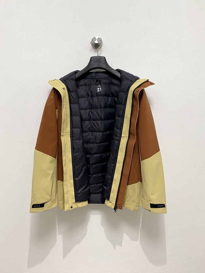 アークテリクス マウンテンパーカー ARC’TERYX アトム フーディ ナイロンジャケット ブラウン/イエロー 2525678 アークテリクス ジャケット レディース - 画像 (4)