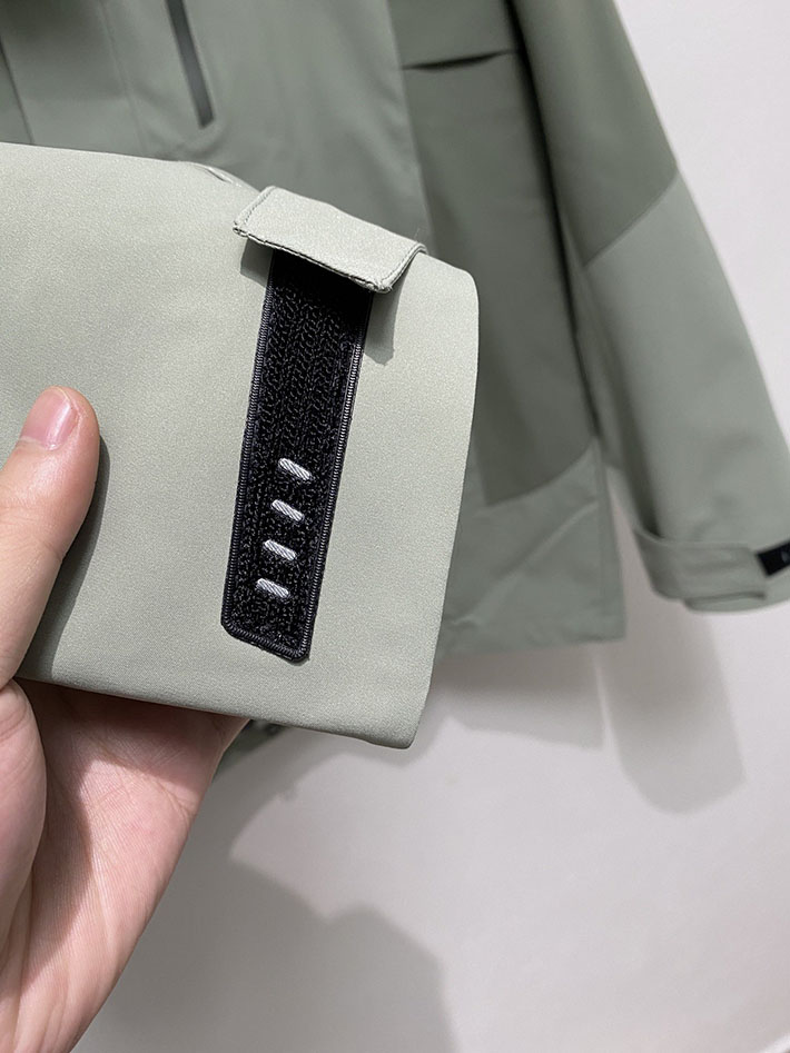 アークテリクス マウンテンパーカー ARC’TERYX アトム フーディ ナイロンジャケット グレー 2525679 アークテリクス ジャケット レディース - 画像 (5)