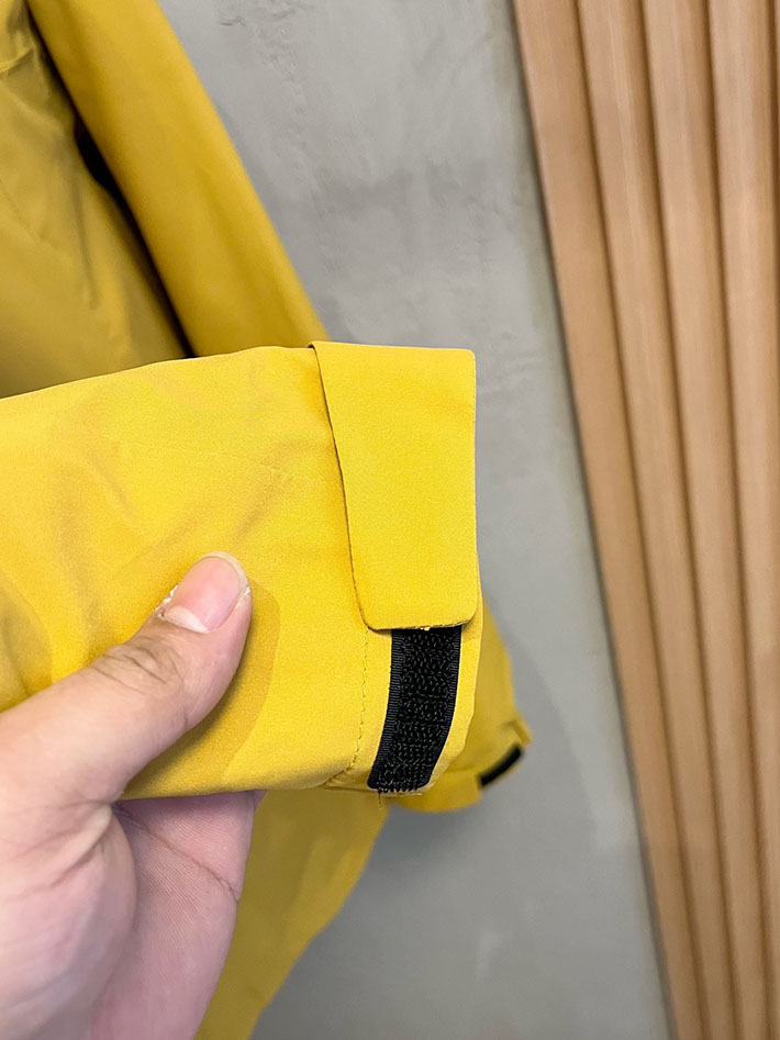 アークテリクス マウンテンパーカー ARC’TERYX アトム フーディ ナイロンジャケット イエロー 2525680 アークテリクス ジャケット レディース - 画像 (4)