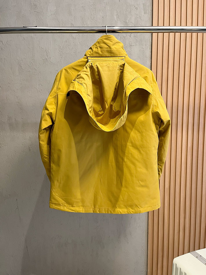 アークテリクス マウンテンパーカー ARC’TERYX アトム フーディ ナイロンジャケット イエロー 2525680 アークテリクス ジャケット レディース - 画像 (2)