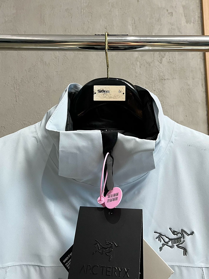 アークテリクス マウンテンパーカー ARC’TERYX アトム フーディ ナイロンジャケット スカイブルー 2525681 アークテリクス レディース 人気 - 画像 (8)
