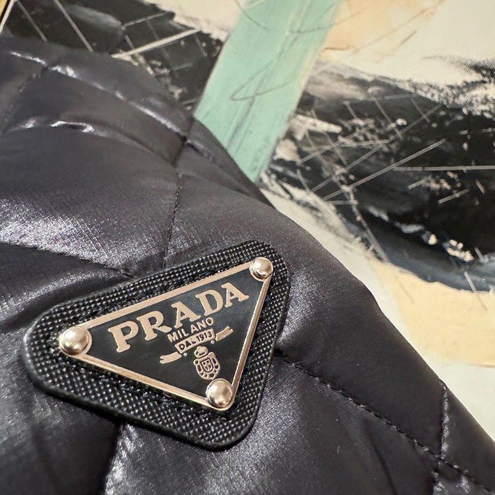 プラダ PRADA 中重量キルティングテクニカルファブリック ダウンジャケット SGC964_17QD_F0002_S_OOO ブラック - 画像 (5)