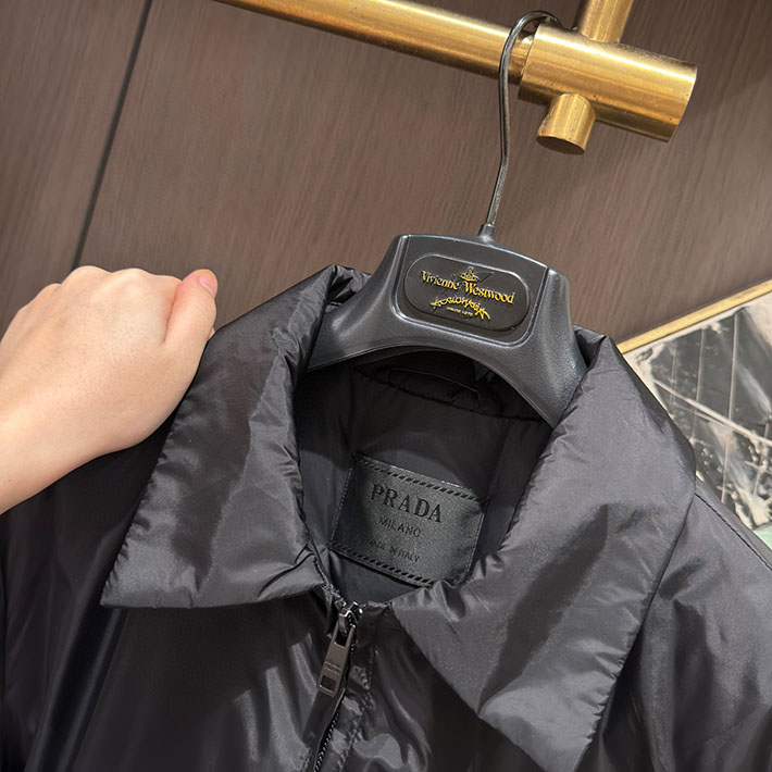 最高級プラダスーパーコピー PRADA Re-Nylon パデッドジャケット ジップアップ ロゴ ブラック 2525759 プラダ ジャケット コーデ - 画像 (6)
