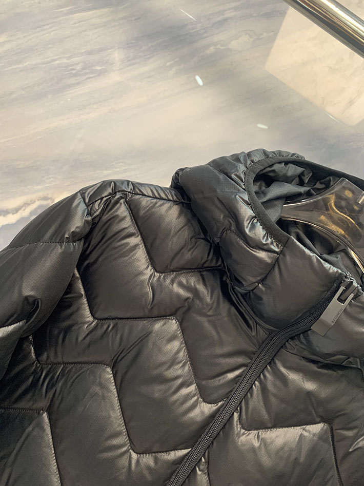 最高級モンクレールスーパーコピー Moncler Laverqショートダウンジャケット ブラック 2525788 モンクレール ダウン アウトレット - 画像 (8)