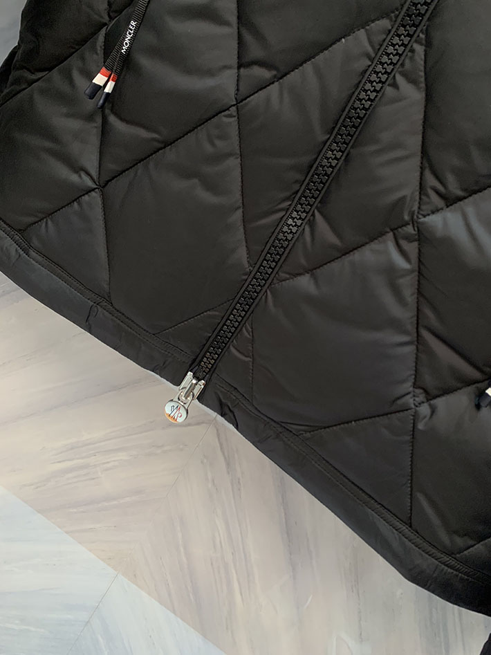 最高級モンクレールスーパーコピー Moncler ダウンジャケット AVEROLE 999 ブラック 2525790 モンクレール ダウン アウトレット - 画像 (6)