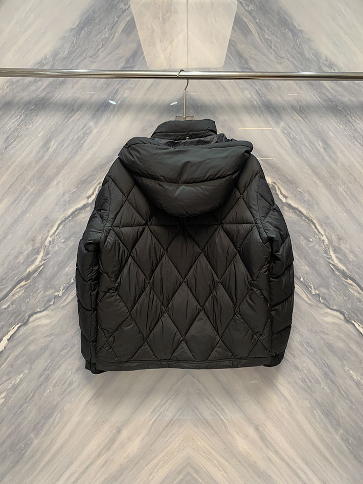 最高級モンクレールスーパーコピー Moncler ダウンジャケット AVEROLE 999 ブラック 2525790 モンクレール ダウン アウトレット - 画像 (4)
