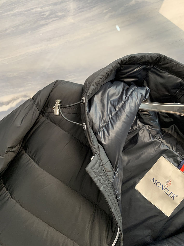 最高級モンクレールスーパーコピー Moncler ジップアップ パデッド ジャケット ブラック 2525791 モンクレール ダウン アウトレット - 画像 (7)